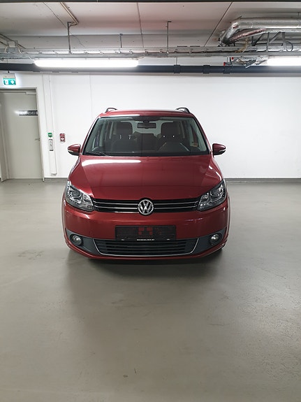 Volkswagen Touran 4 of 30