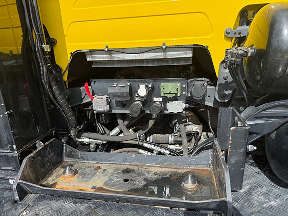 Scania R660 Kombibil, Mählers brøyt/skjær/fastsandstrøer 18 of 30