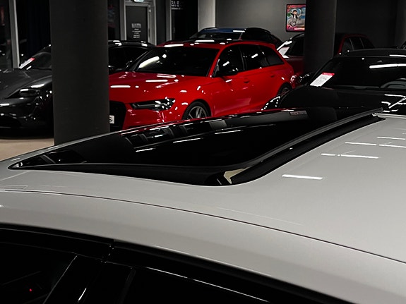 BMW 750d 12 of 30