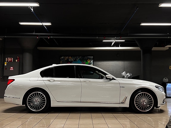 BMW 750d 6 of 30