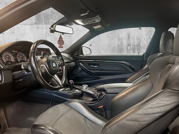 BMW M4 17 of 30