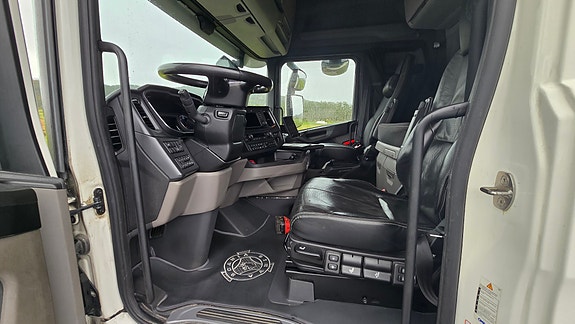 Scania S540A6x2LB 7 of 12
