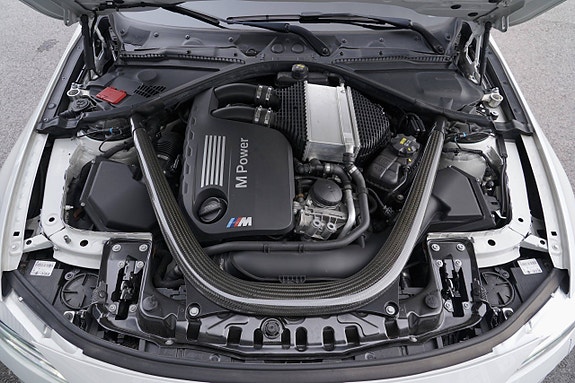 BMW M4 21 of 21