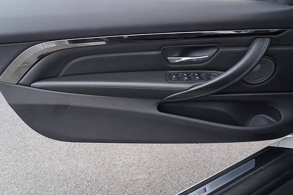 BMW M4 16 of 21