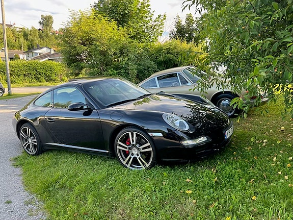 Porsche 911 4 of 7