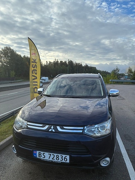 Mitsubishi Outlander 2 of 21