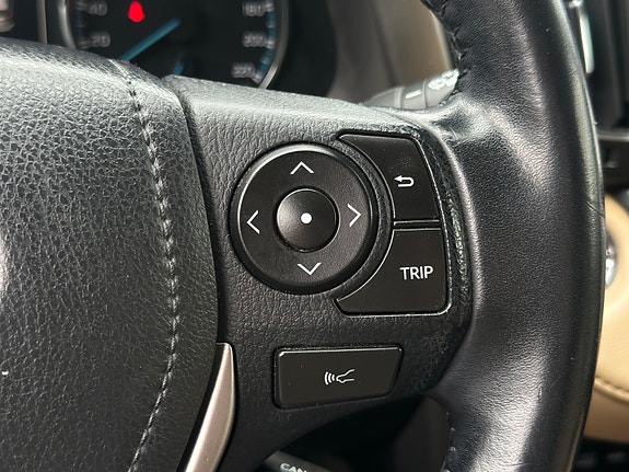 Toyota RAV4 28 of 30