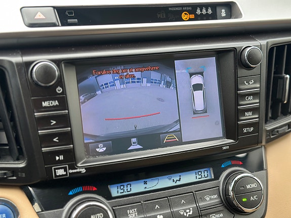 Toyota RAV4 25 of 30
