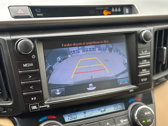 Toyota RAV4 24 of 30