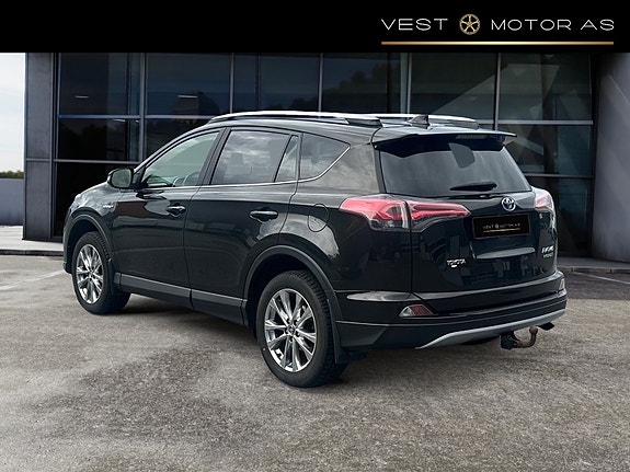 Toyota RAV4 5 of 30