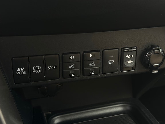 Toyota RAV4 20 of 30