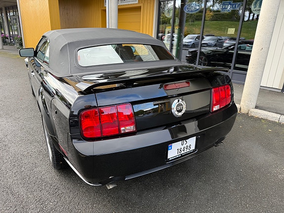 Ford Mustang 29 of 30