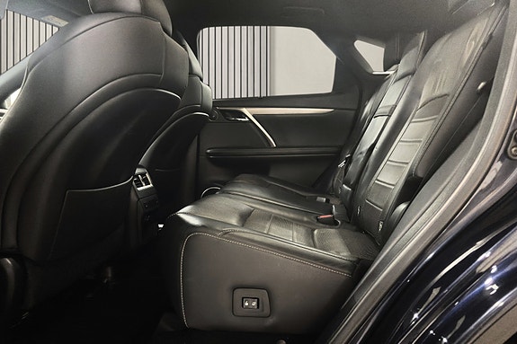 Lexus RX450h 13 of 27