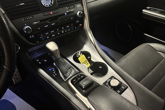 Lexus RX450h 19 of 27