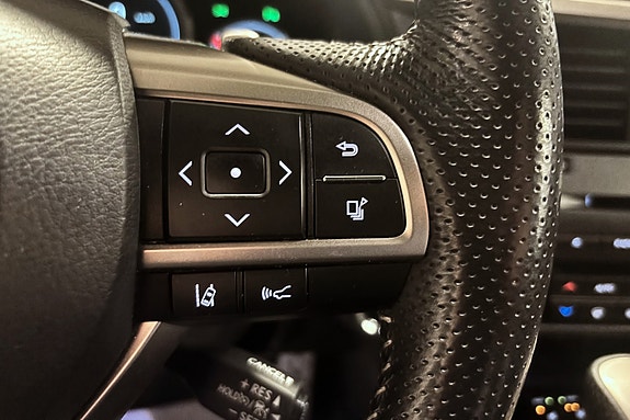 Lexus RX450h 17 of 27