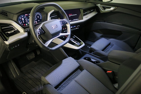Audi Q4 e-tron 12 of 19
