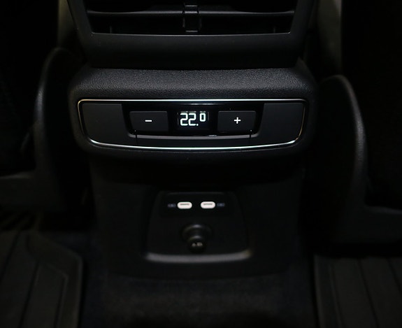 Audi Q4 e-tron 14 of 19