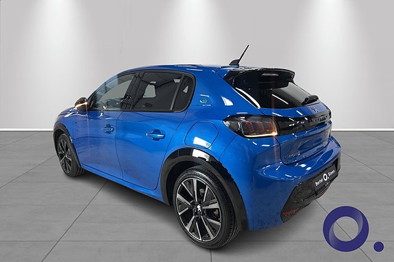 Peugeot e-208 3 of 18