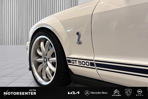 Ford Mustang 10 of 30