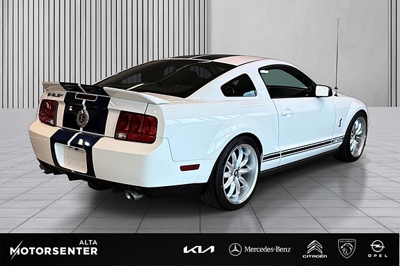 Ford Mustang 4 of 30