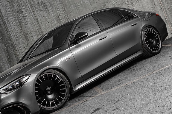 Mercedes-Benz S63 16 of 30