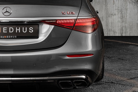 Mercedes-Benz S63 7 of 30