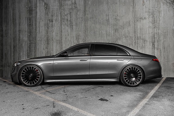 Mercedes-Benz S63 18 of 30