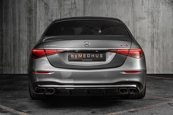 Mercedes-Benz S63 8 of 30
