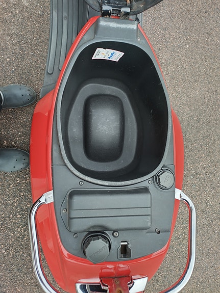 Vespa LX 50 3 of 8