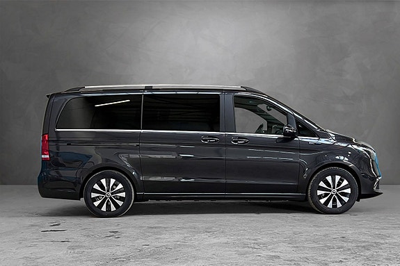 Mercedes-Benz EQV300 8 of 30