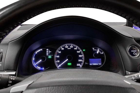 Lexus CT200h 9 of 15