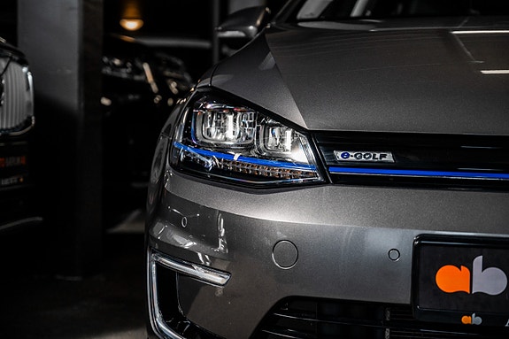 Volkswagen e-Golf VII 4 of 28