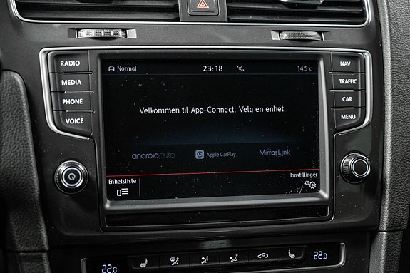 Volkswagen e-Golf VII 20 of 28
