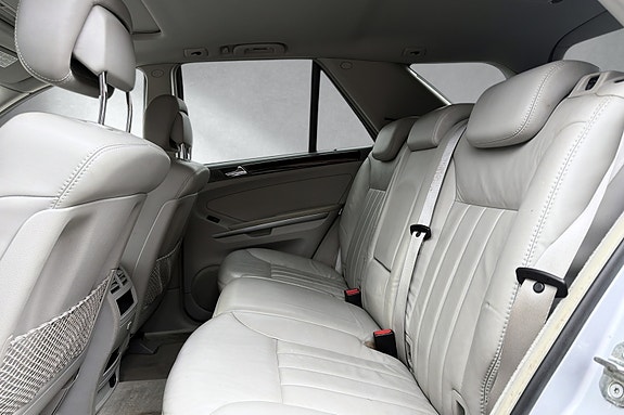 Mercedes-Benz ML320 21 of 30
