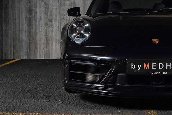 Porsche 911 Carrera 4 GTS 5 of 30