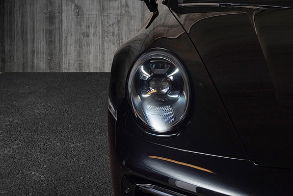 Porsche 911 Carrera 4 GTS 6 of 30
