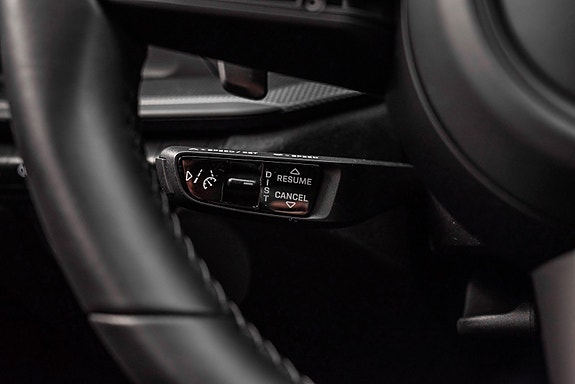 Porsche 911 Carrera 4 GTS 27 of 30