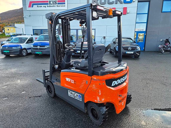 Doosan 1.6 tonns el.truck 2 of 13