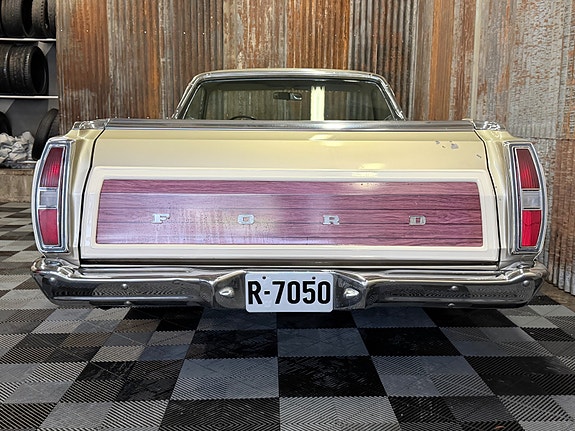 Ford Ranchero 16 of 30