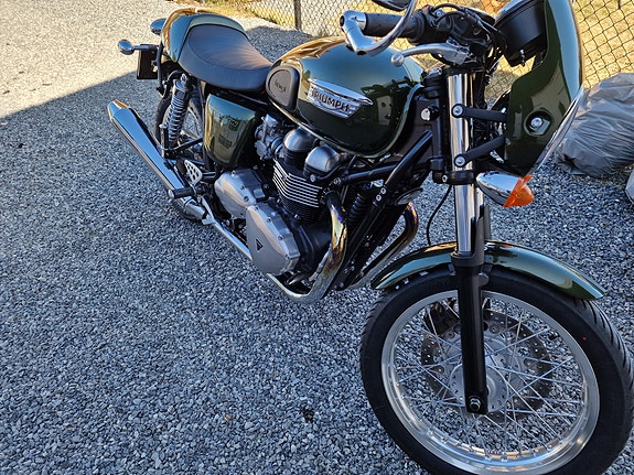 Triumph Thruxton 865 2 of 7