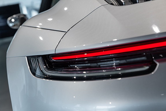 Porsche 911 11 of 30