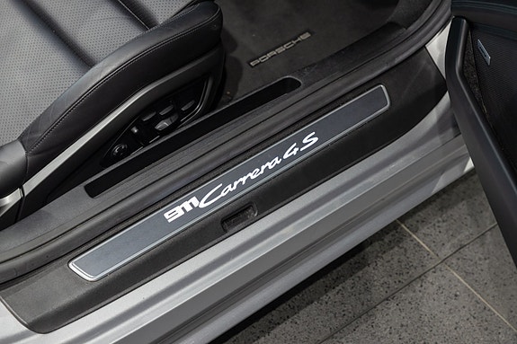 Porsche 911 17 of 30