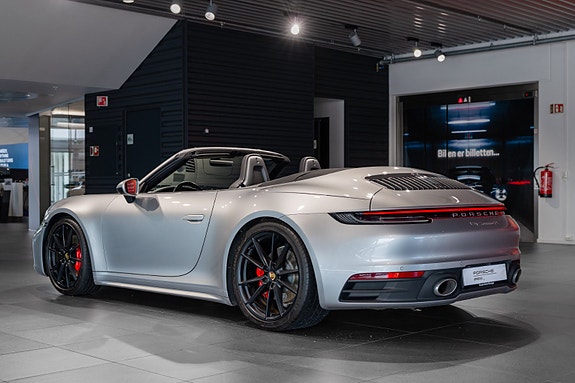 Porsche 911 4 of 30