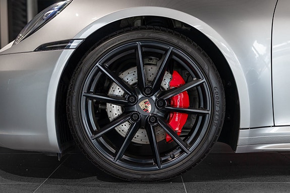 Porsche 911 12 of 30