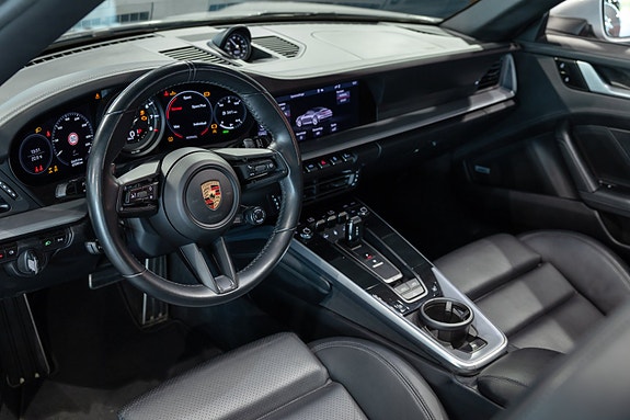 Porsche 911 18 of 30