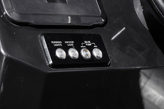 Brig Eagle 4 Black Edition M/ 20HK Merc/Tilt 21 of 30