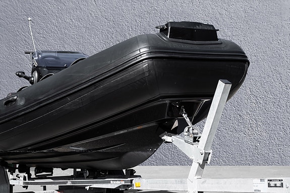 Brig Eagle 4 Black Edition M/ 20HK Merc/Tilt 3 of 30