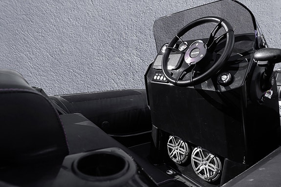Brig Eagle 4 Black Edition M/ 20HK Merc/Tilt 23 of 30