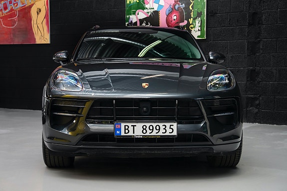 Porsche Macan 3 of 30