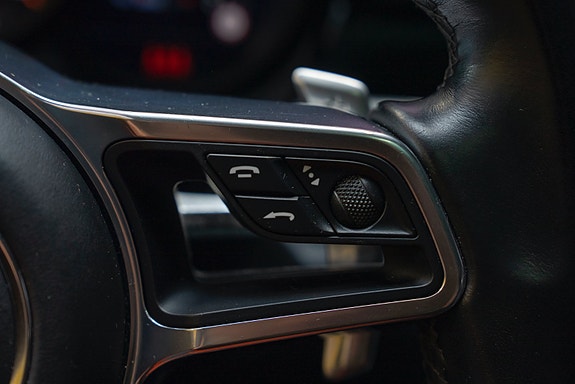 Porsche Macan 19 of 30